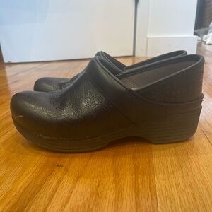 Dansko LT Pro black tooled clogs